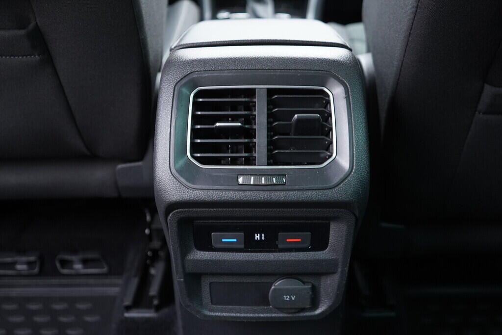 OV190V10021_35.webp_TIGUAN Highline 2.0 TDI 110 kW automat