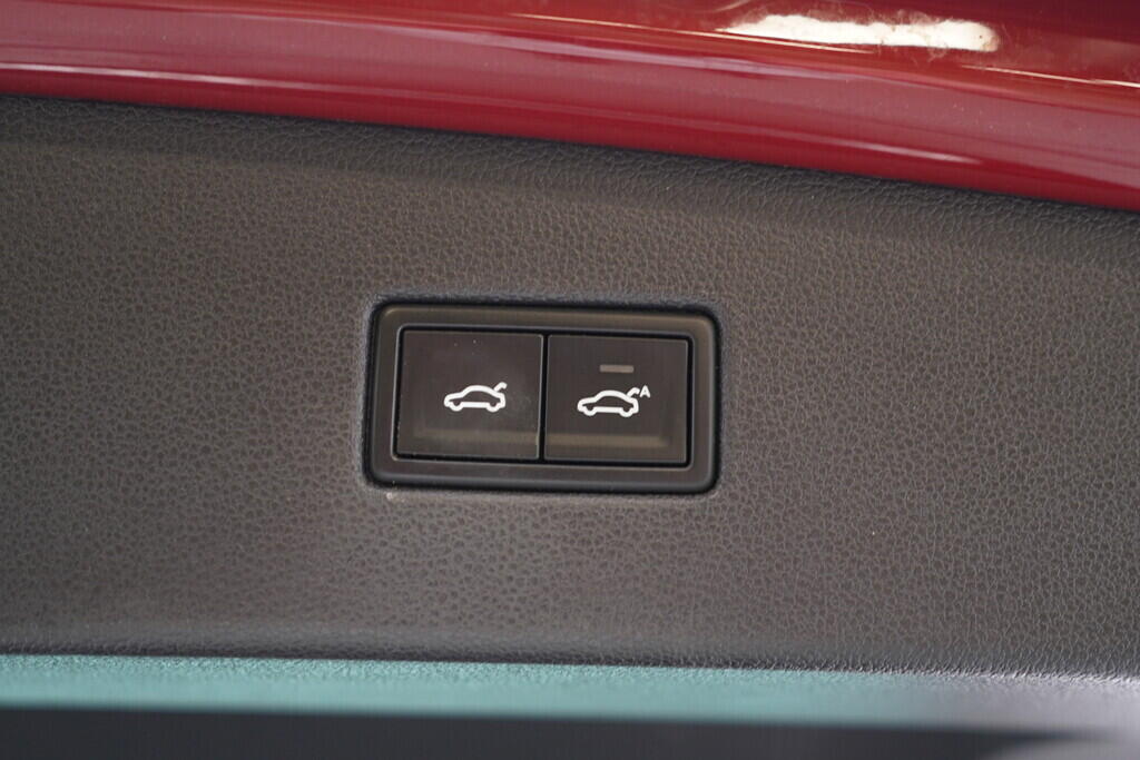 OV190V10021_38.webp_TIGUAN Highline 2.0 TDI 110 kW automat