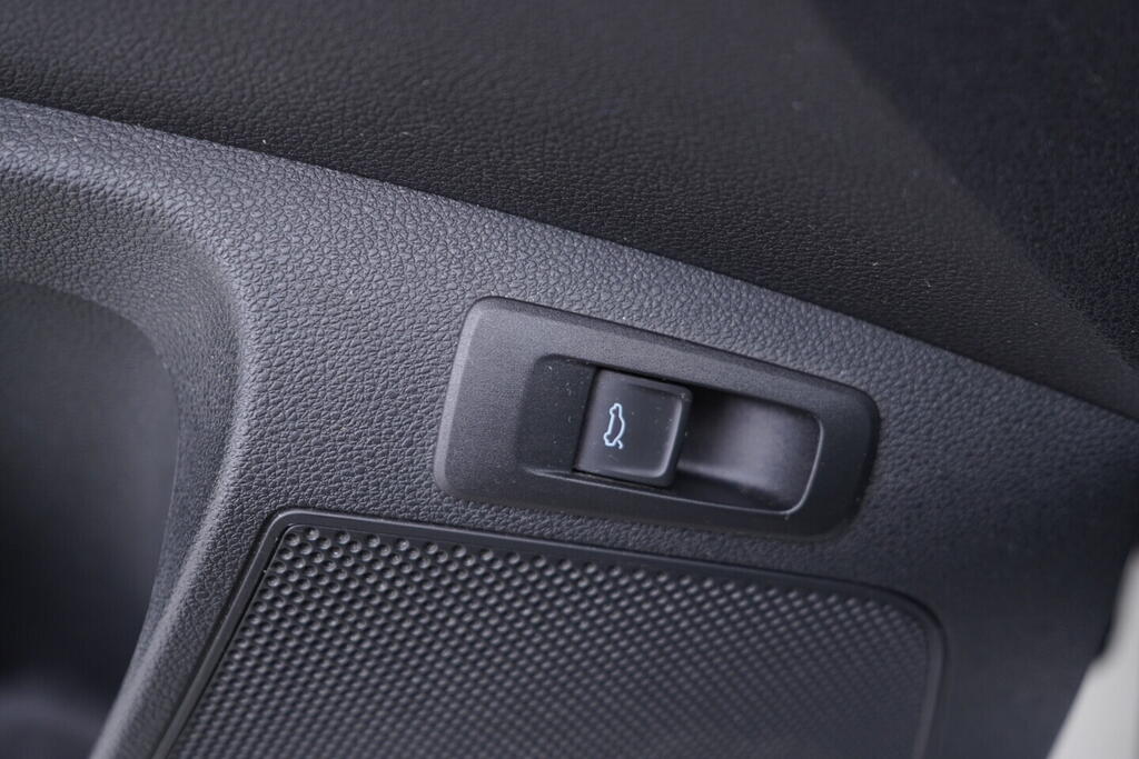 OV190V10023_21.webp_KAROQ Style 1.5 TSI 110 kW manuál