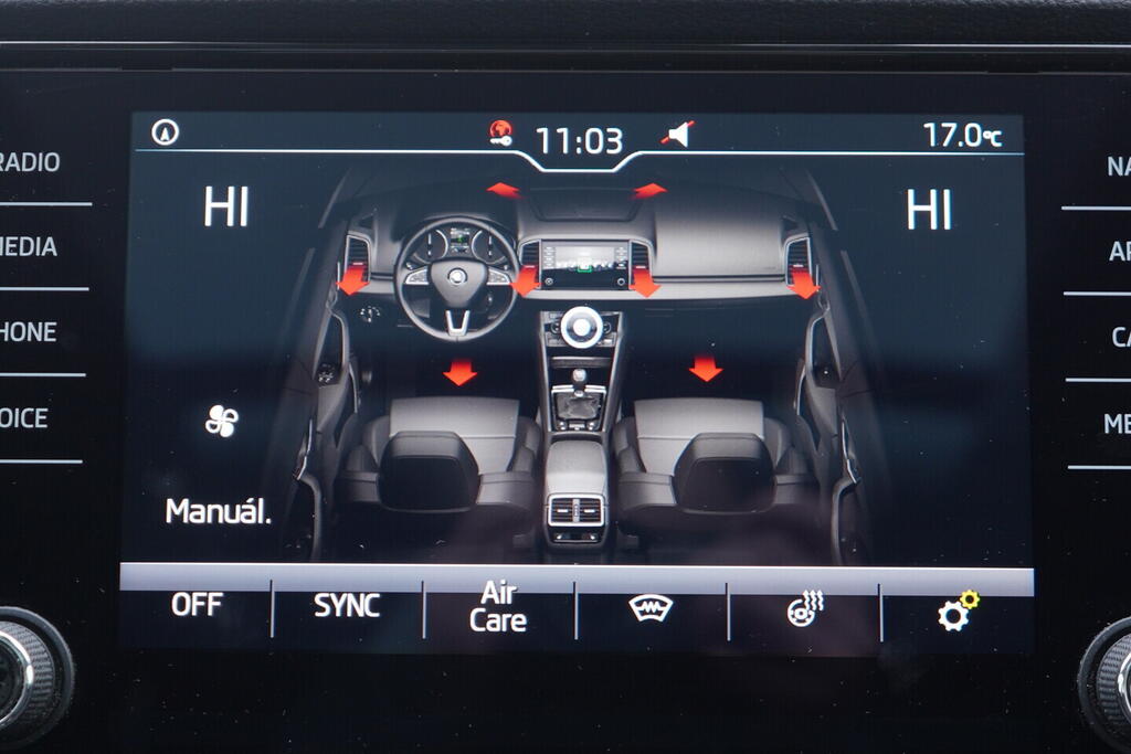 OV190V10023_31.webp_KAROQ Style 1.5 TSI 110 kW manuál