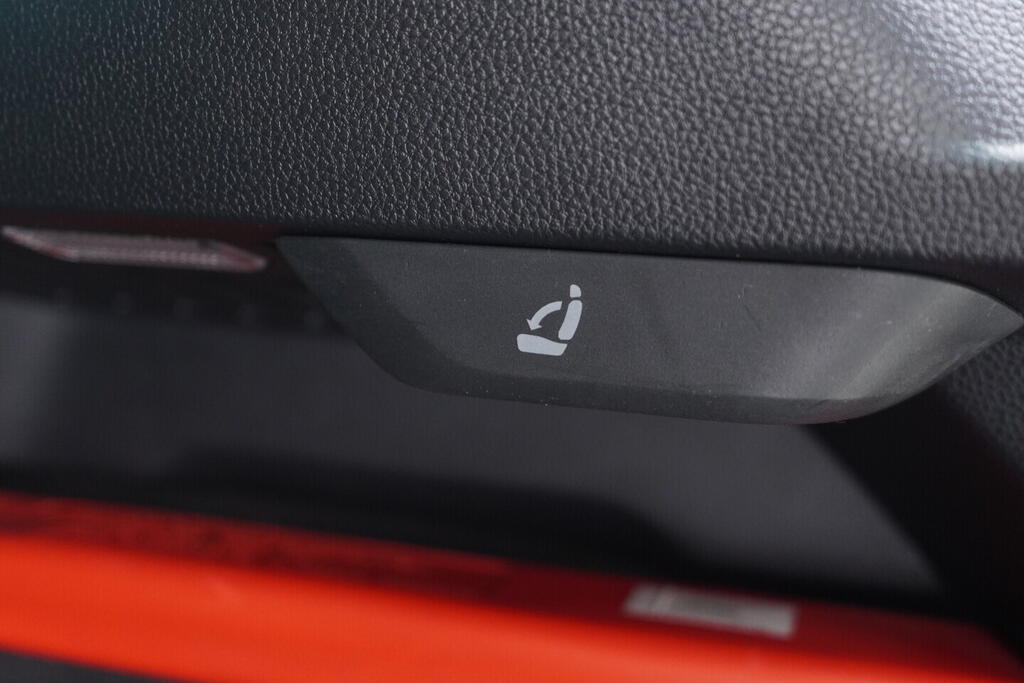 OV190V10023_40.webp_KAROQ Style 1.5 TSI 110 kW manuál