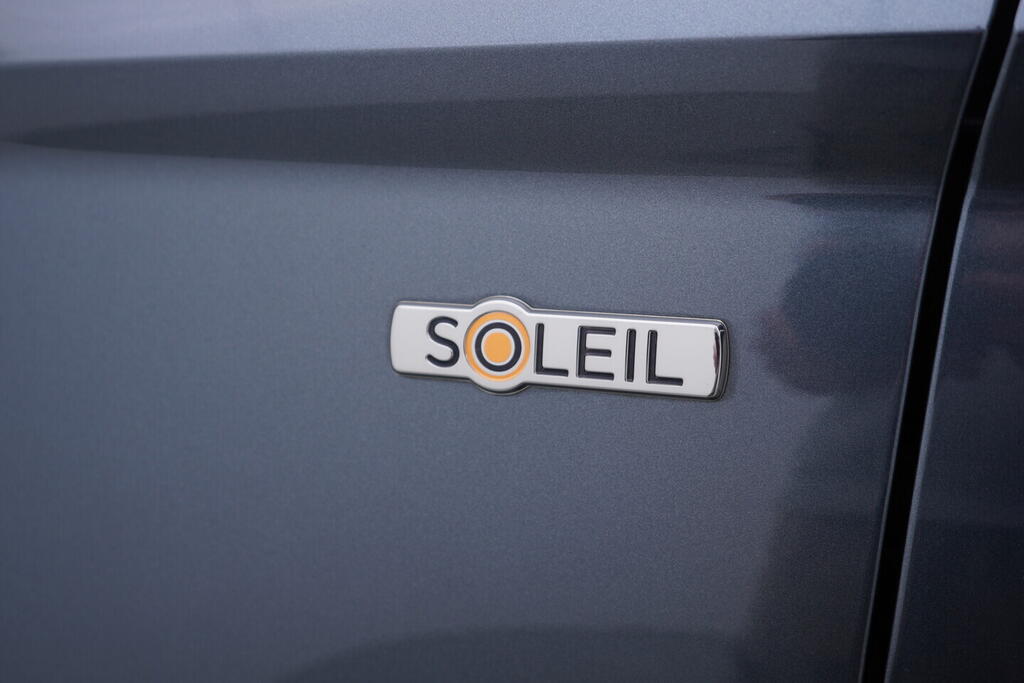 OV190V10023_42.webp_KAROQ Style 1.5 TSI 110 kW manuál