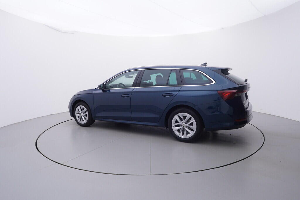 OV190V10025_12.webp_OCTAVIA Style 1.5 TSI 110 kW manuál, DPH