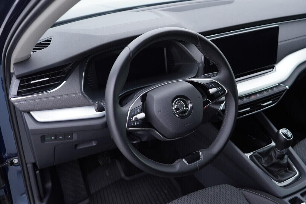 OV190V10025_21.webp_OCTAVIA Style 1.5 TSI 110 kW manuál, DPH