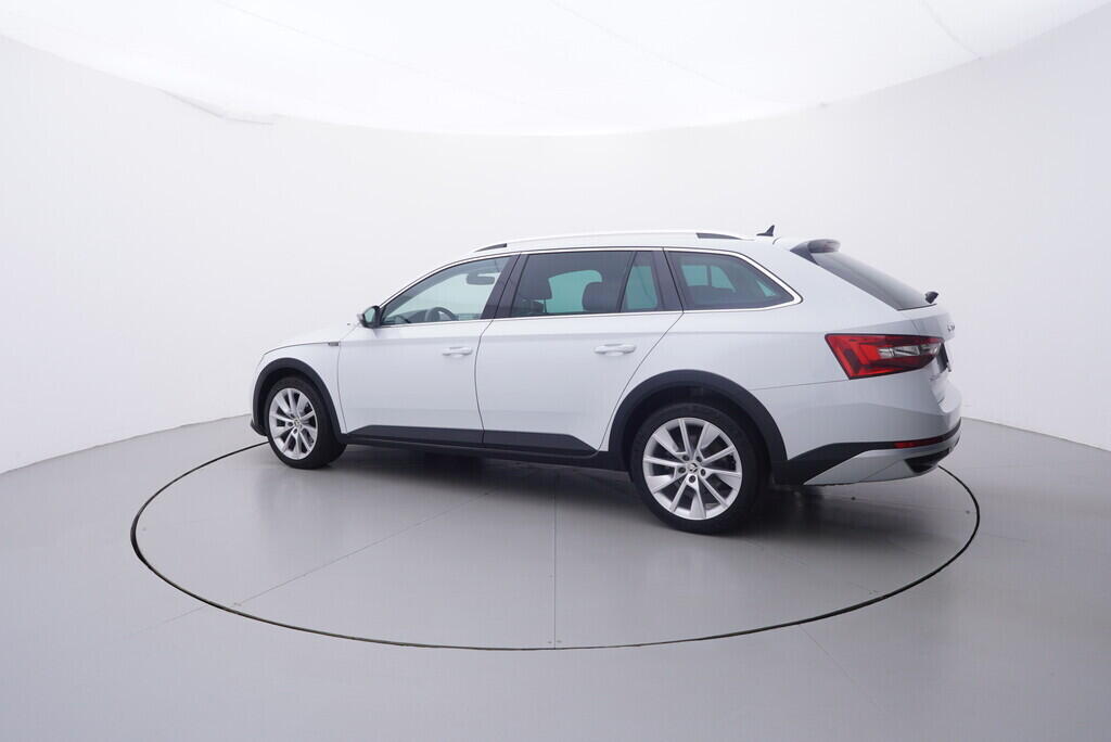 OV190V10026_12.webp_SUPERB Scout 2.0 TDI 140 kW automat, DPH