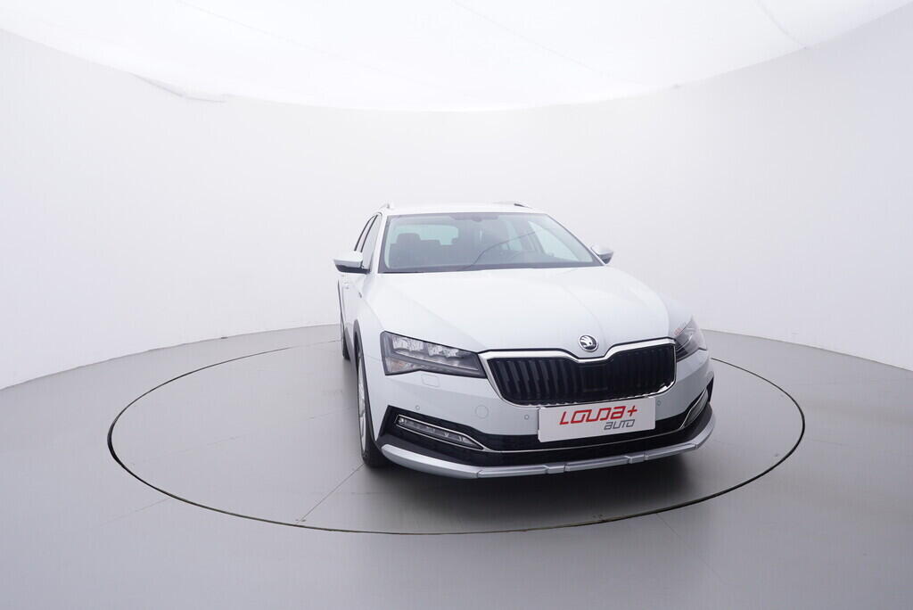 OV190V10026_17.webp_SUPERB Scout 2.0 TDI 140 kW automat, DPH