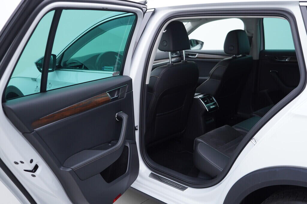 OV190V10026_37.webp_SUPERB Scout 2.0 TDI 140 kW automat, DPH