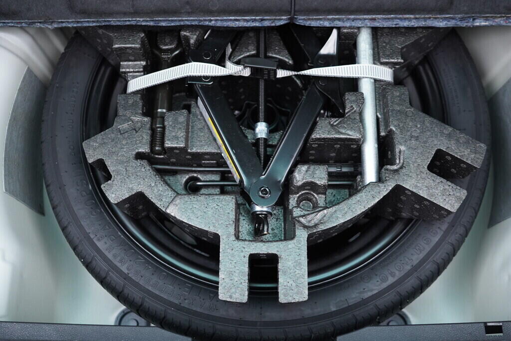 OV190V10026_43.webp_SUPERB Scout 2.0 TDI 140 kW automat, DPH