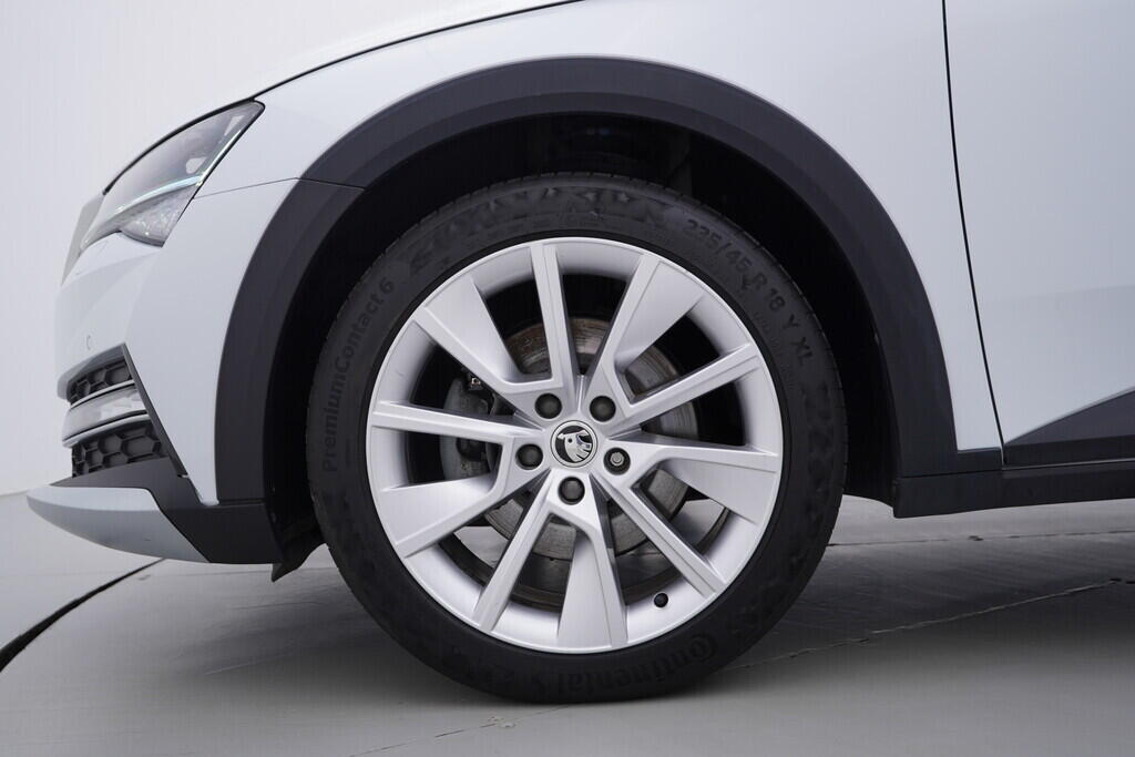 OV190V10026_44.webp_SUPERB Scout 2.0 TDI 140 kW automat, DPH