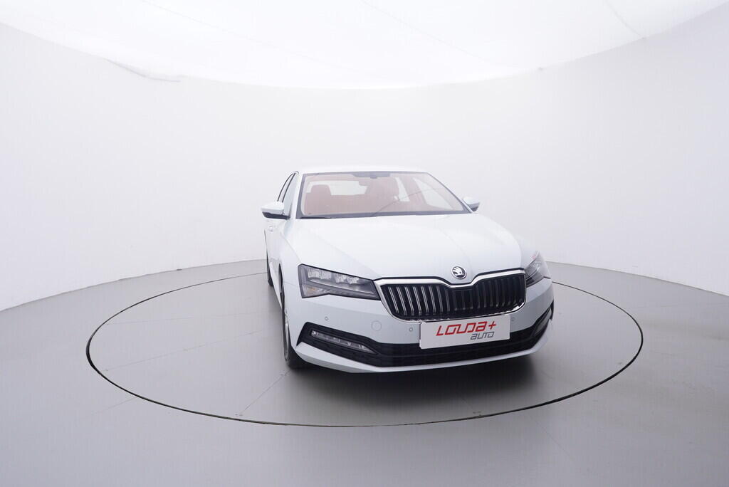 OV190V10028_17.webp_SUPERB Ambition 2.0 TDI 110 kW automat, DPH