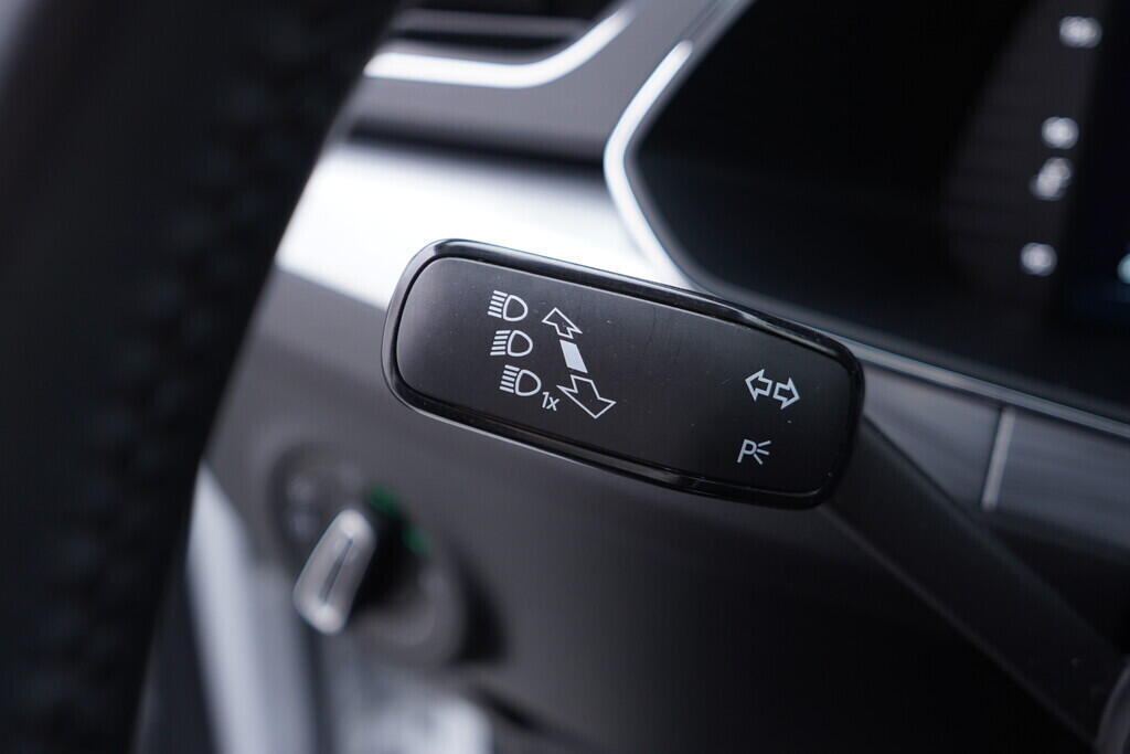 OV190V10028_23.webp_SUPERB Ambition 2.0 TDI 110 kW automat, DPH