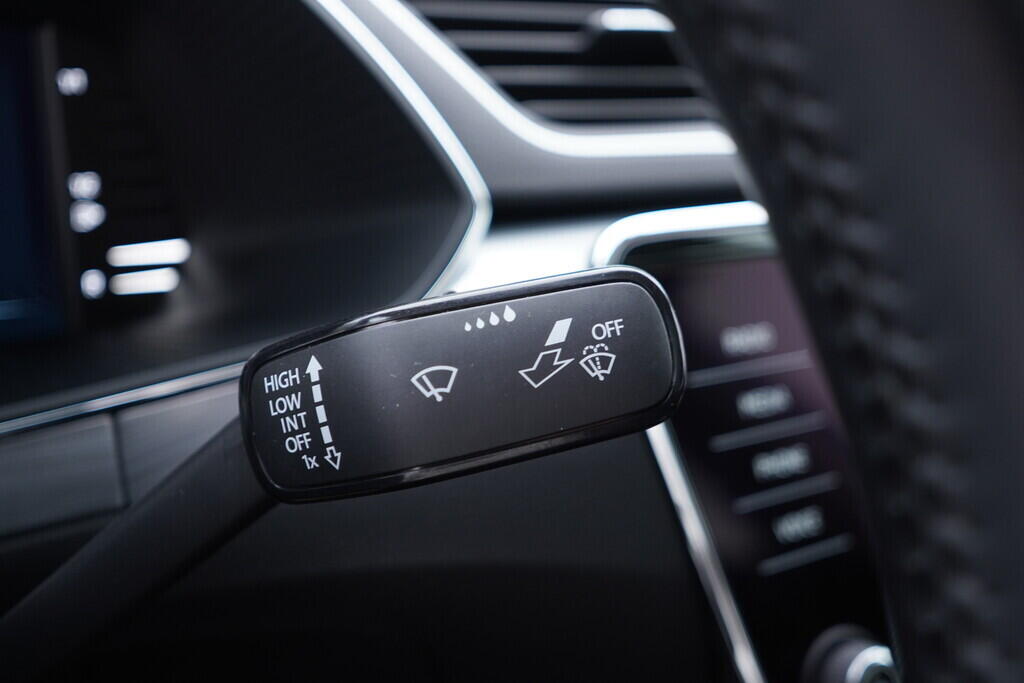 OV190V10028_25.webp_SUPERB Ambition 2.0 TDI 110 kW automat, DPH