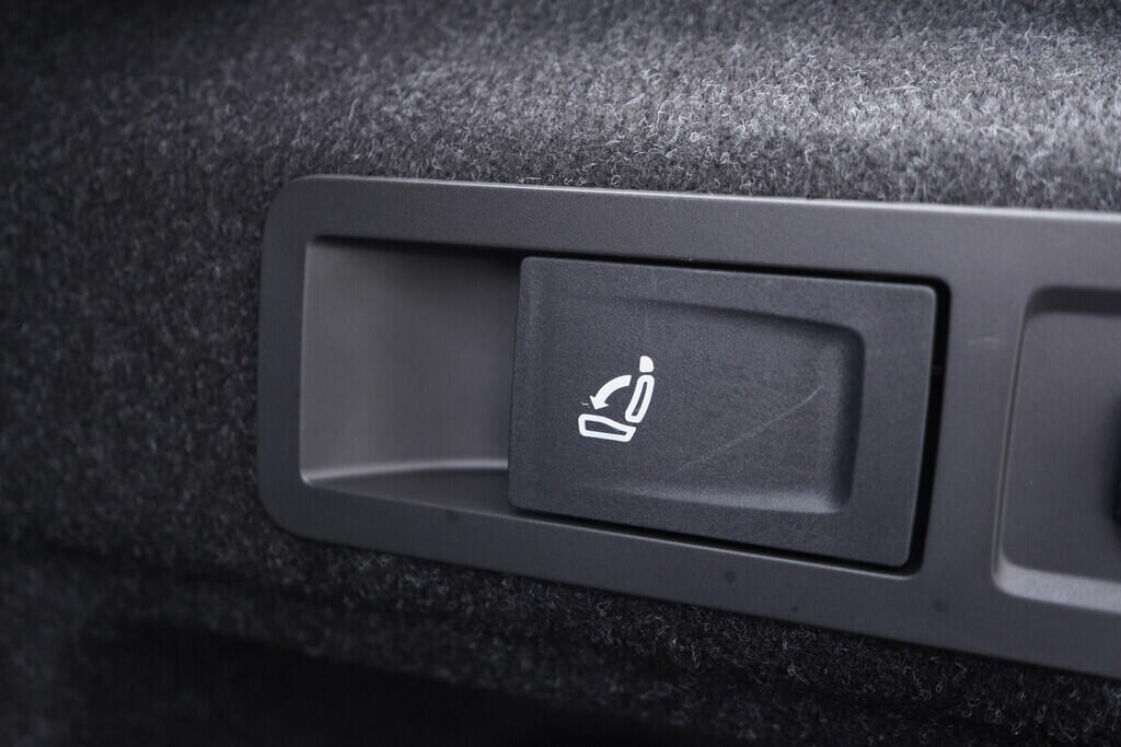 OV190V10028_38.webp_SUPERB Ambition 2.0 TDI 110 kW automat, DPH