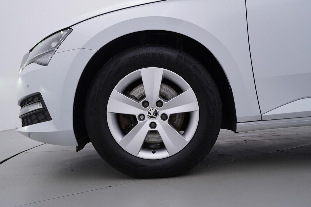 OV190V10028_40.webp_SUPERB Ambition 2.0 TDI 110 kW automat, DPH