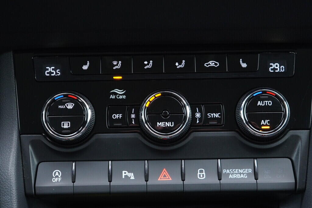 OV190V10029_34.webp_KAROQ Scout 2.0 TDI 110 kW automat, DPH