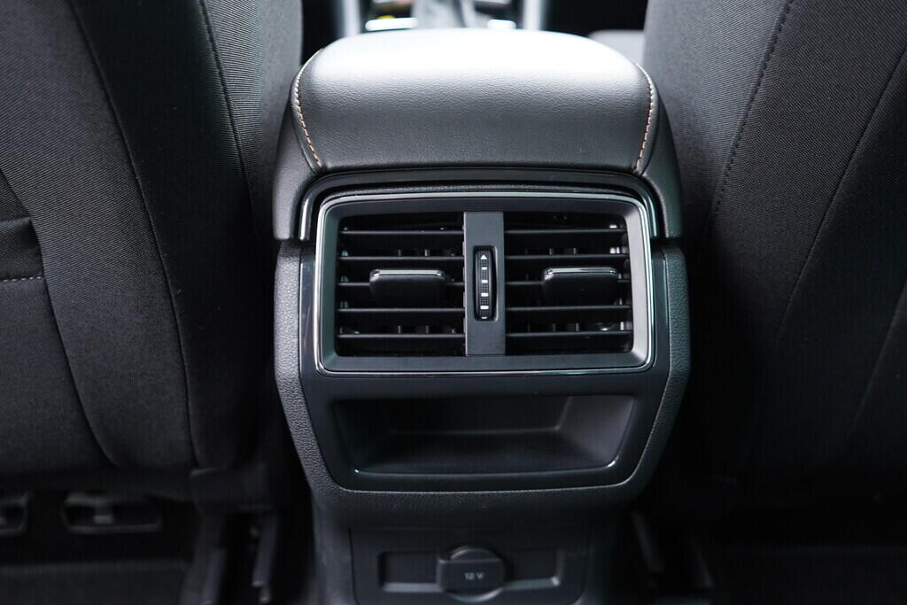 OV190V10029_37.webp_KAROQ Scout 2.0 TDI 110 kW automat, DPH