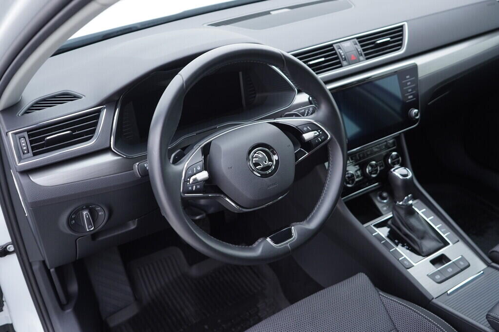 OV190V10030_22.webp_SUPERB Style 2.0 TDI 110 kW automat, DPH