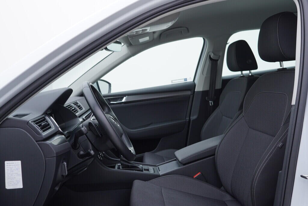 OV190V10030_23.webp_SUPERB Style 2.0 TDI 110 kW automat, DPH