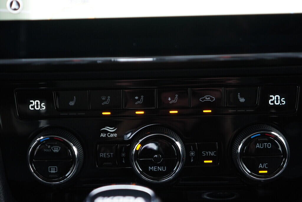 OV190V10030_34.webp_SUPERB Style 2.0 TDI 110 kW automat, DPH