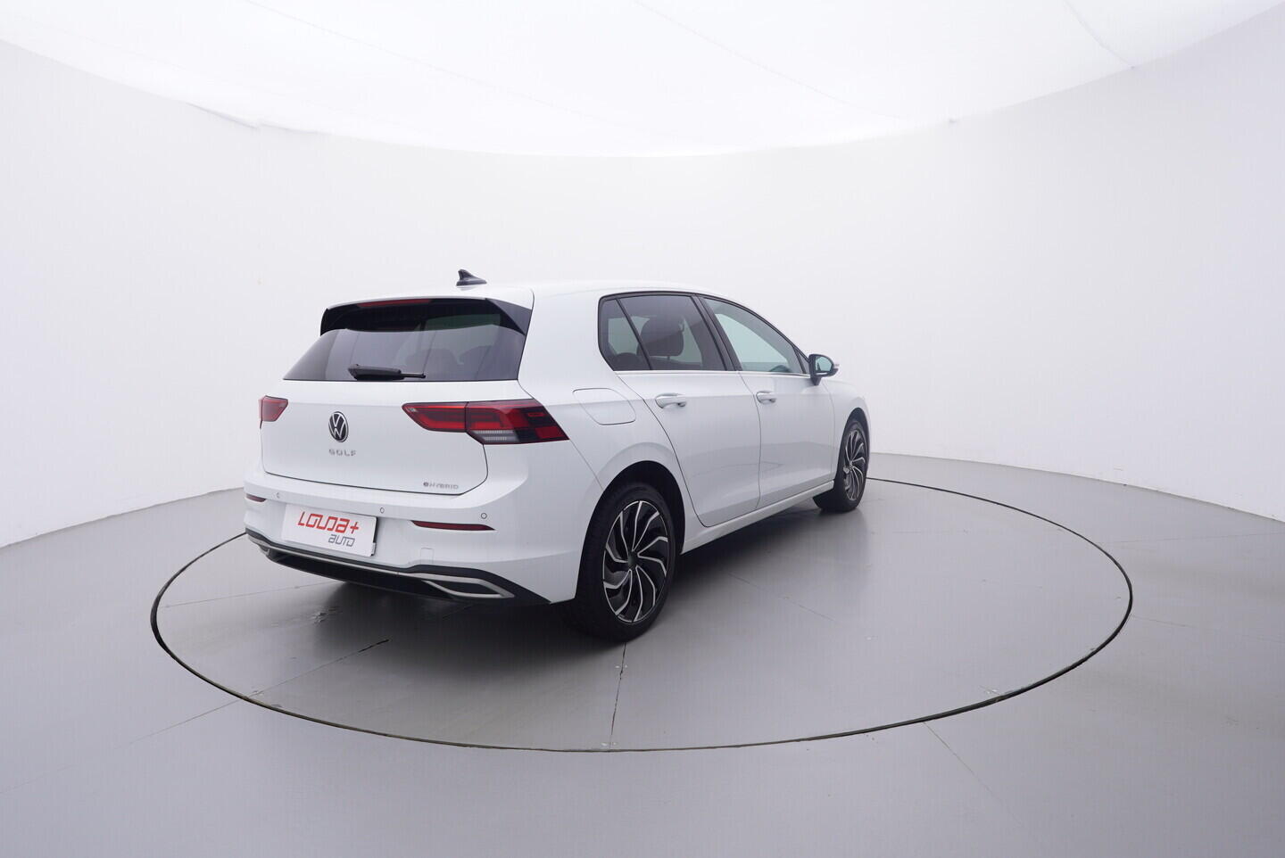 OV190V10036_14.webp_GOLF  1.4 TSi Phev 110 kW automat, DPH