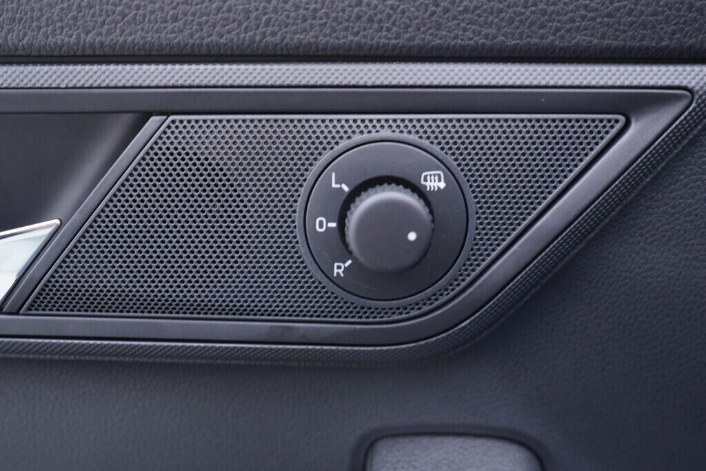 OV190V10045_21.webp_FABIA Ambition 1.0 TSI 70 kW manuál