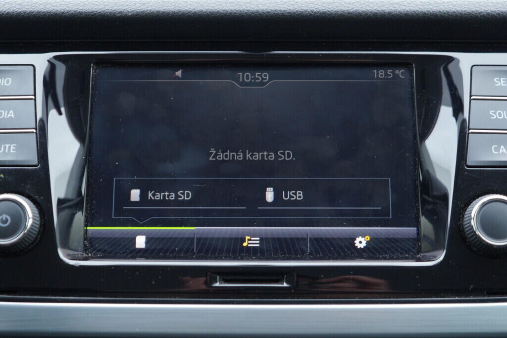 OV190V10045_29.webp_FABIA Ambition 1.0 TSI 70 kW manuál