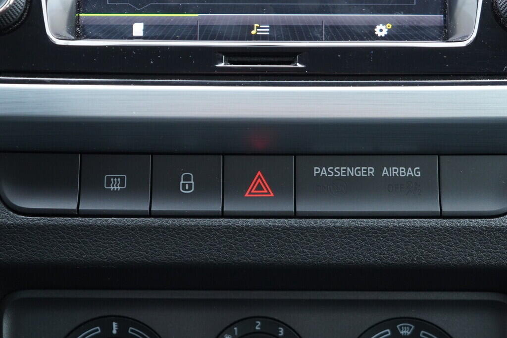 OV190V10045_30.webp_FABIA Ambition 1.0 TSI 70 kW manuál