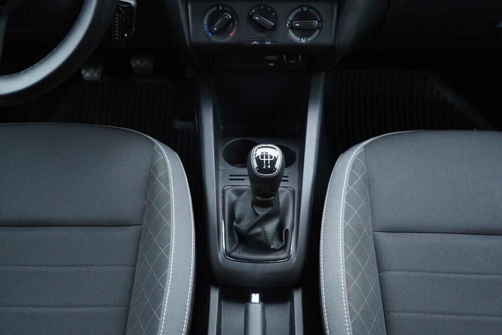 OV190V10045_32.webp_FABIA Ambition 1.0 TSI 70 kW manuál