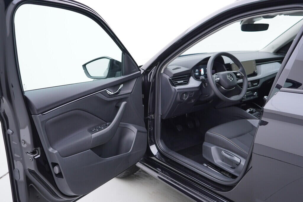 OV190V10047_18.webp_KAMIQ Selection 1.0 TSI 85 kW manuál, DPH