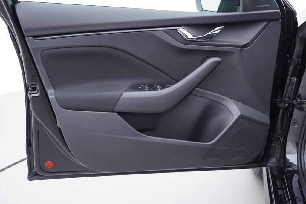 OV190V10047_19.webp_KAMIQ Selection 1.0 TSI 85 kW manuál, DPH