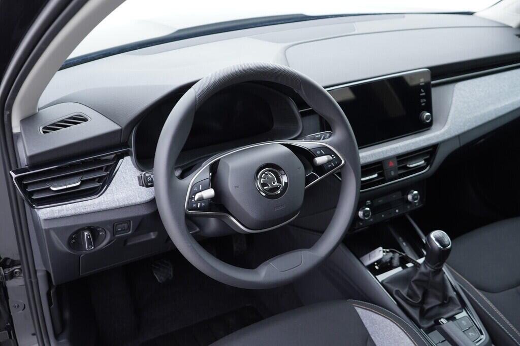 OV190V10047_22.webp_KAMIQ Selection 1.0 TSI 85 kW manuál, DPH