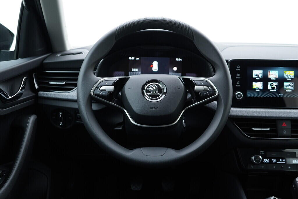 OV190V10047_27.webp_KAMIQ Selection 1.0 TSI 85 kW manuál, DPH