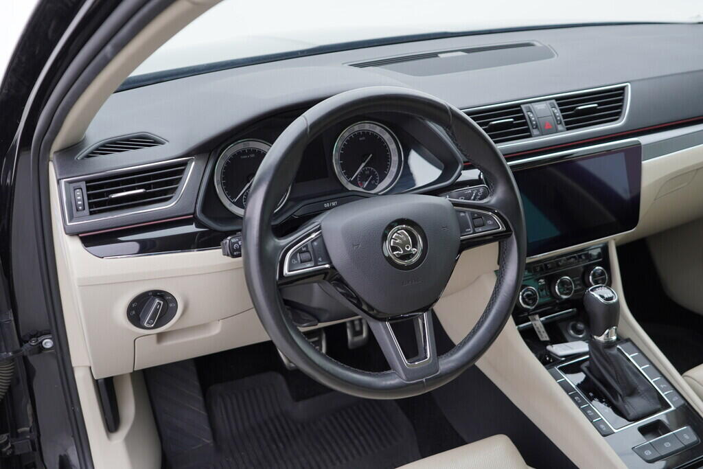 OV190V10048_24.webp_SUPERB L&K 2.0 TDI 140 kW automat