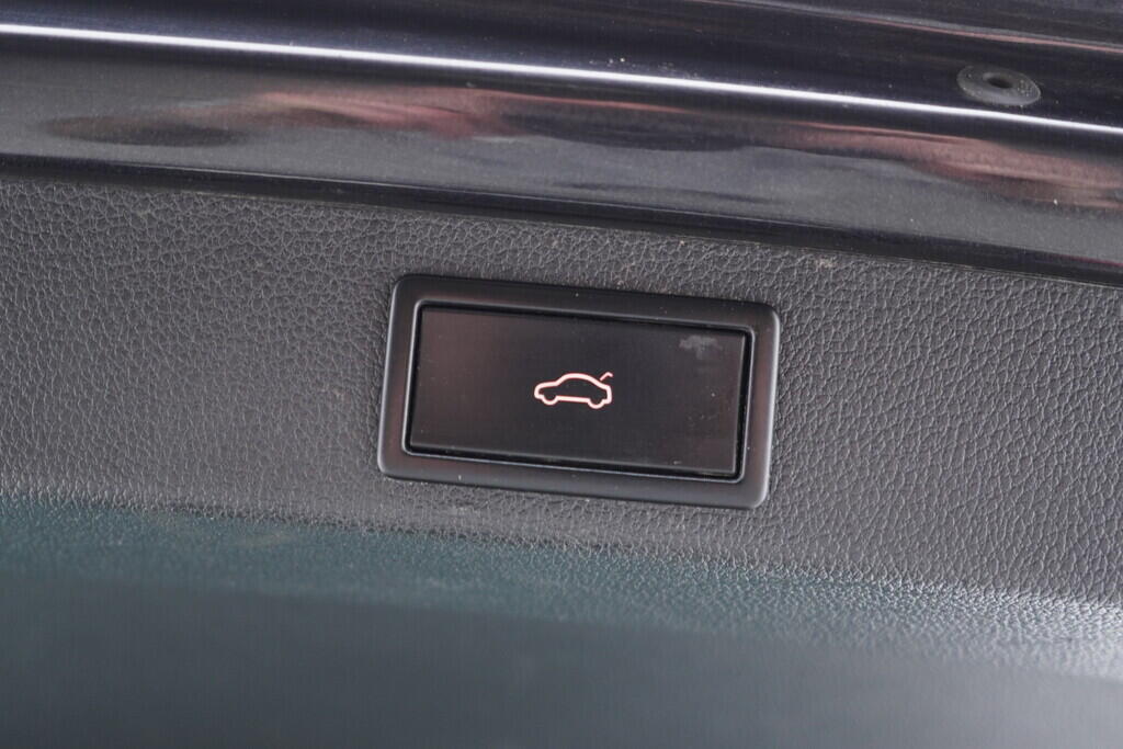 OV190V10048_41.webp_SUPERB L&K 2.0 TDI 140 kW automat