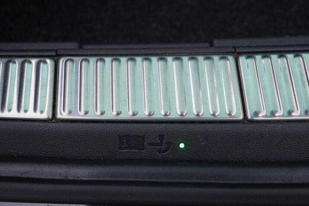 OV190V10048_44.webp_SUPERB L&K 2.0 TDI 140 kW automat