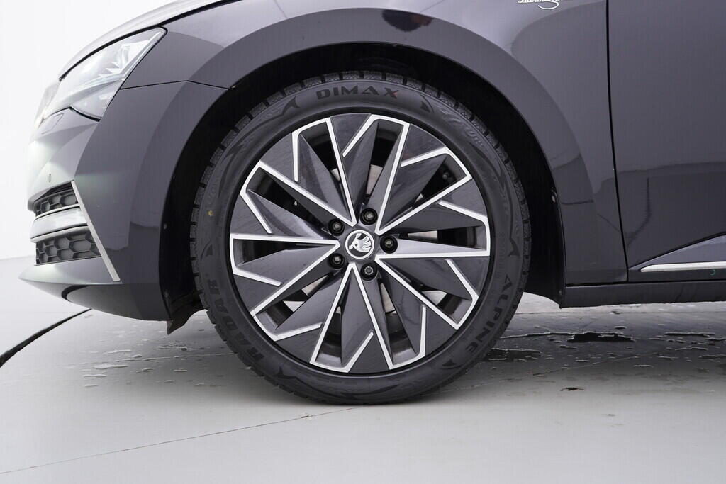 OV190V10048_46.webp_SUPERB L&K 2.0 TDI 140 kW automat