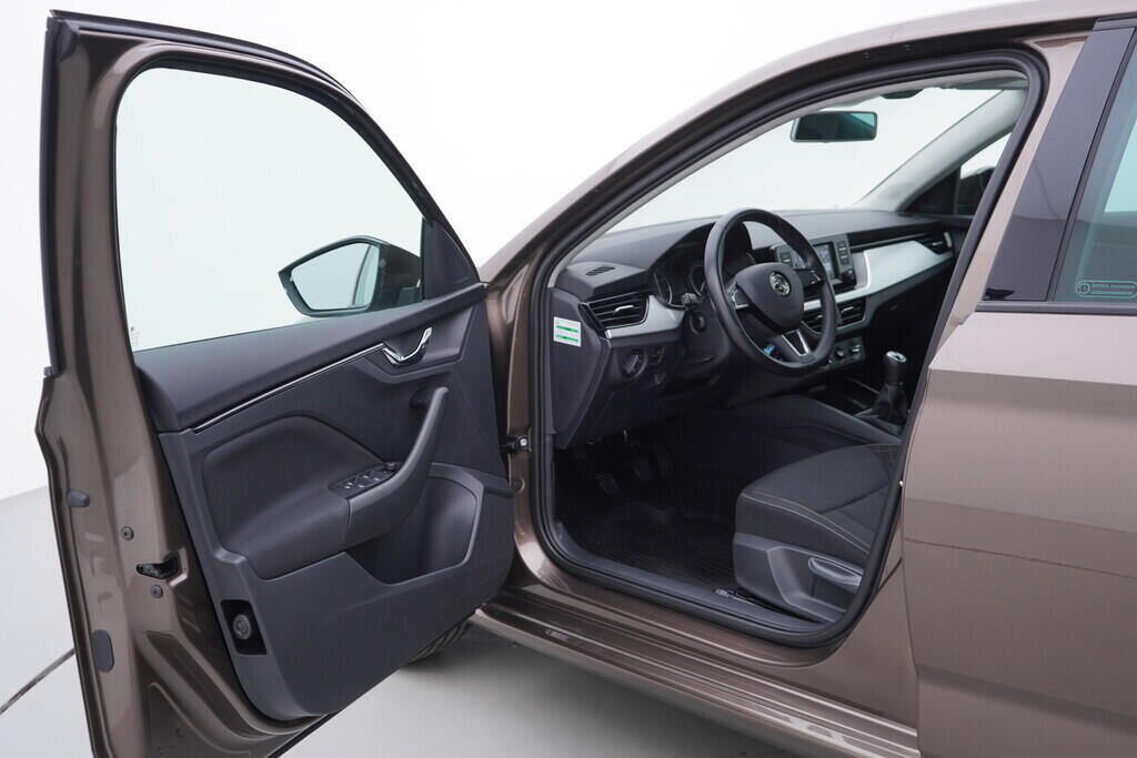 OV190V10049_18.webp_SCALA 173 1.0 TSI 85 kW manuál, DPH