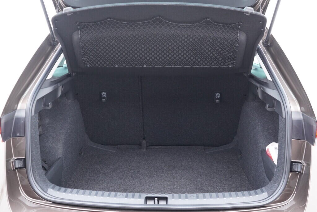 OV190V10049_35.webp_SCALA 173 1.0 TSI 85 kW manuál, DPH