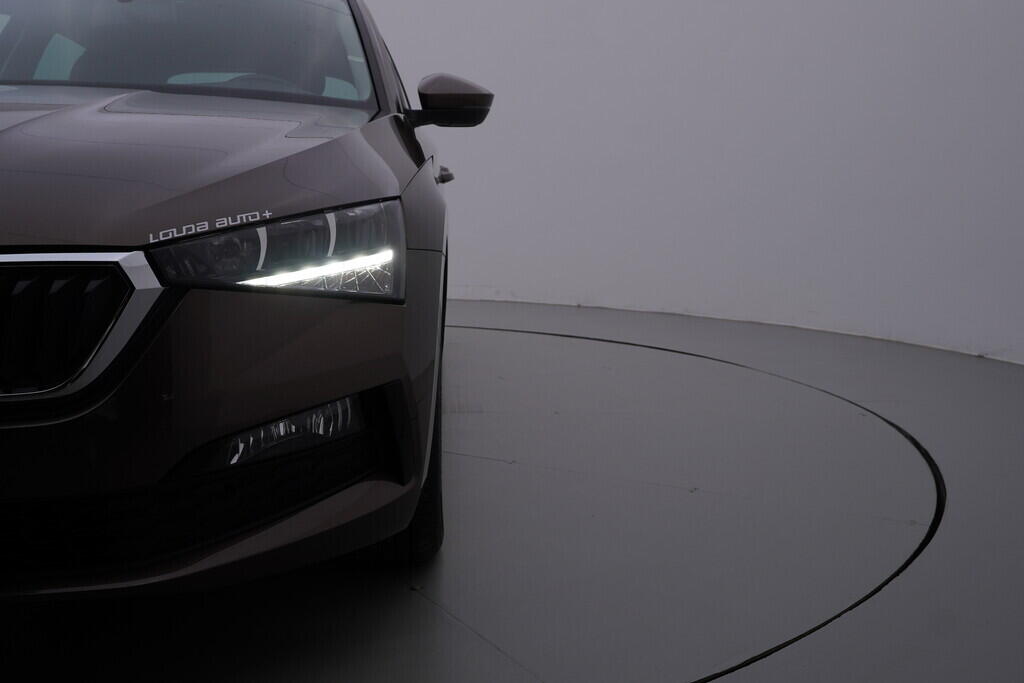 OV190V10049_39.webp_SCALA 173 1.0 TSI 85 kW manuál, DPH