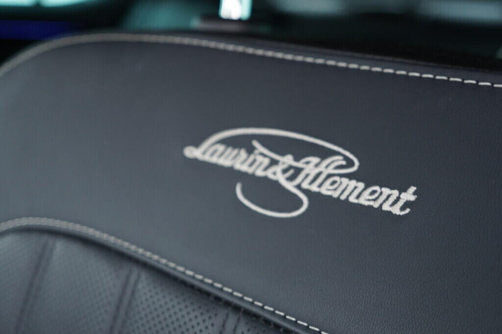 OV190V10051_25.webp_SUPERB L&K 2.0 TDI 147 kW automat, DPH