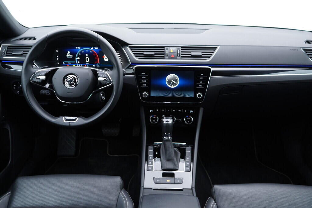 OV190V10051_29.webp_SUPERB L&K 2.0 TDI 147 kW automat, DPH