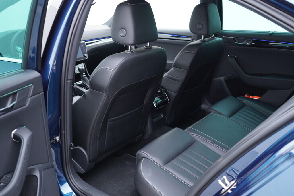 OV190V10051_38.webp_SUPERB L&K 2.0 TDI 147 kW automat, DPH