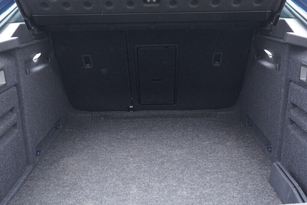 OV190V10051_42.webp_SUPERB L&K 2.0 TDI 147 kW automat, DPH