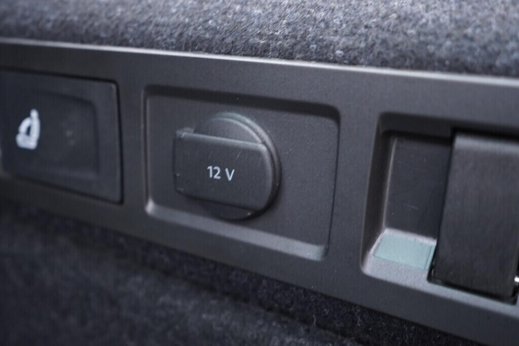 OV190V10051_44.webp_SUPERB L&K 2.0 TDI 147 kW automat, DPH