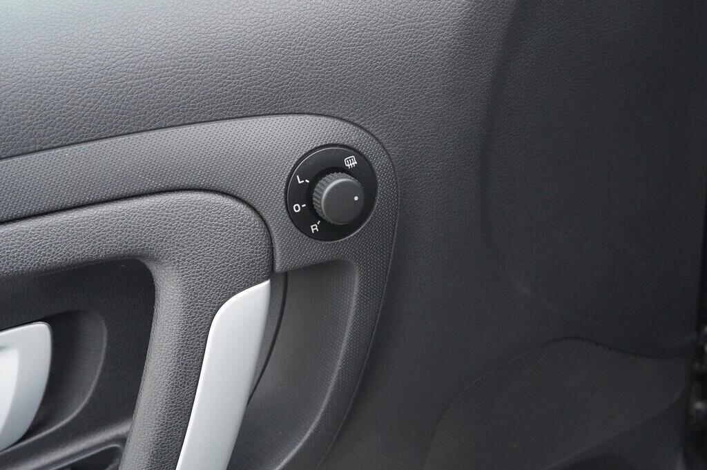 OV190V10053_21.webp_FABIA Elegance 1.6 16V 77 kW automat