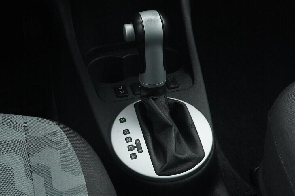 OV190V10053_31.webp_FABIA Elegance 1.6 16V 77 kW automat