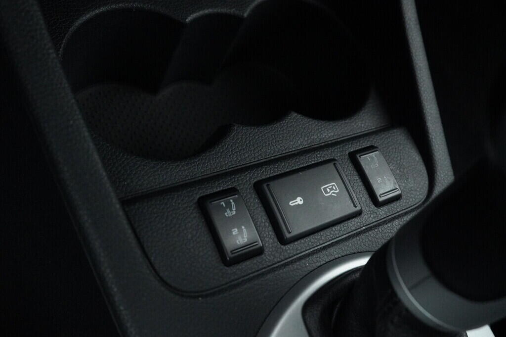 OV190V10053_32.webp_FABIA Elegance 1.6 16V 77 kW automat