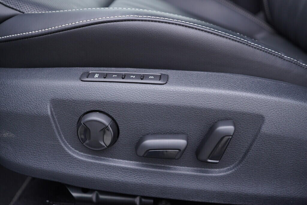 OV190V10055_22.webp_SUPERB L&K 2.0 TDI 147 kW automat, DPH