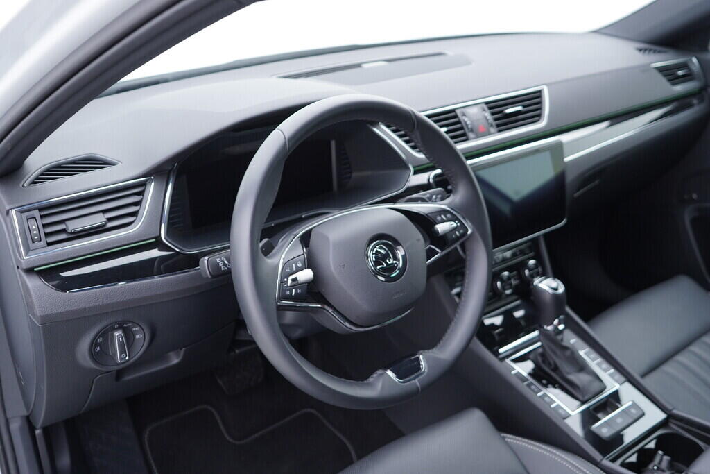 OV190V10055_23.webp_SUPERB L&K 2.0 TDI 147 kW automat, DPH