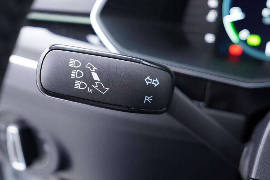 OV190V10055_26.webp_SUPERB L&K 2.0 TDI 147 kW automat, DPH